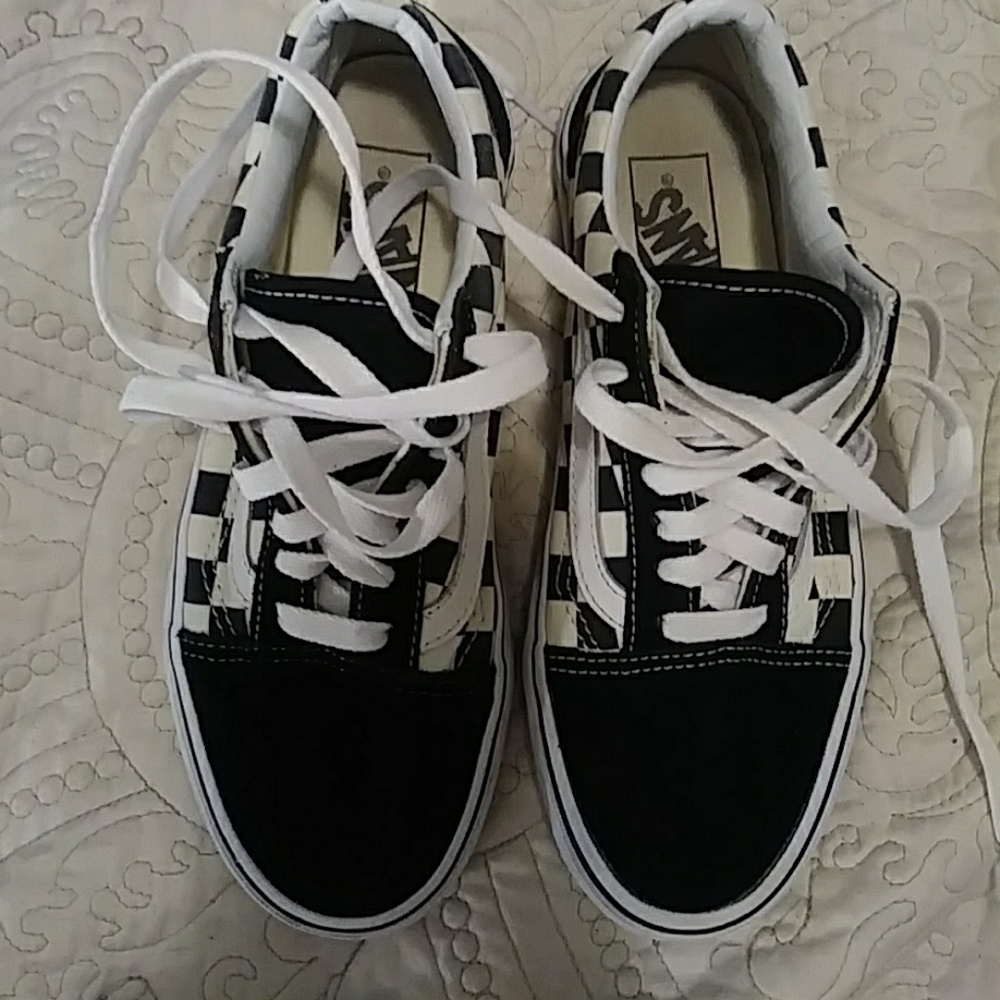 Vans tennis shoes